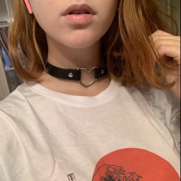 Heart ❤️ Chocker Chain - Picture 3 of 3